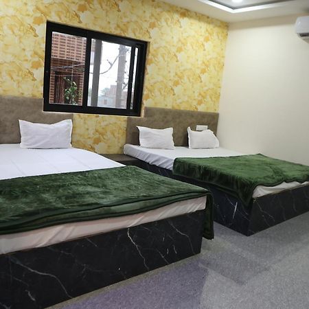 Hotel Somnath Inn 乌贾因 外观 照片