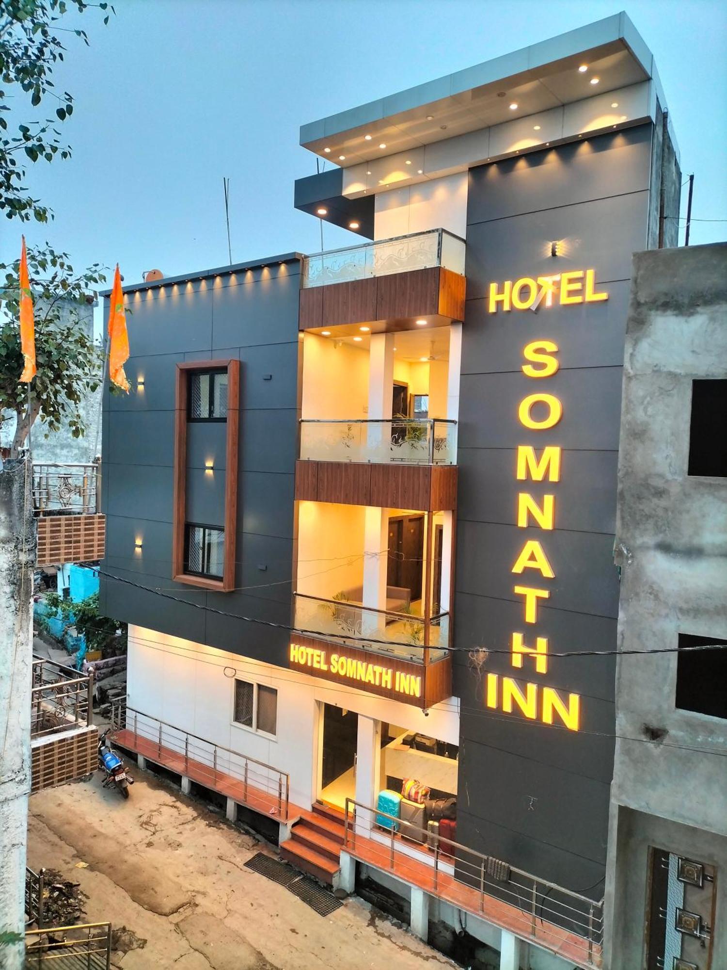 Hotel Somnath Inn 乌贾因 外观 照片